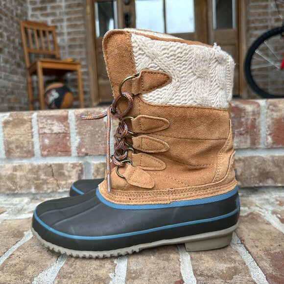 Khombu Cozy Pac Suede Snow Duck Boots in Tan Suede Cable Knit Detail, Size 7 - Picture 2 of 7